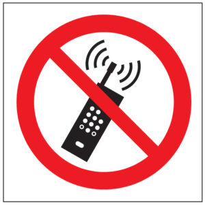 SINAL DE PROIBIÇÃO - USO DE TELEMÓVEL (P388) - Proibição - Sinalização