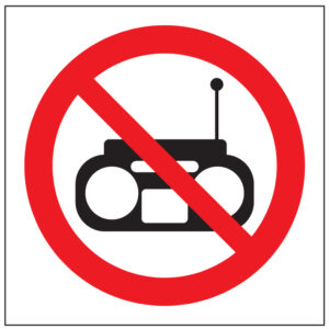 SINAL DE PROIBIÇÃO - ENTRADA COM RÁDIOS (P441) - Proibição - Sinalização